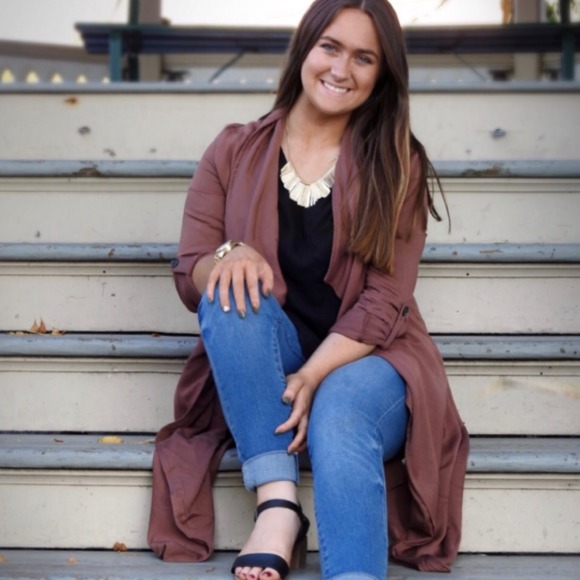 Meet your Posher, Sara - Picture 1 of 1